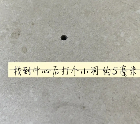 岑溪瓷砖空鼓维修公司专业解答在瓷砖铺贴过程中，如果砂料搅拌不均匀，将会带来以下问题
